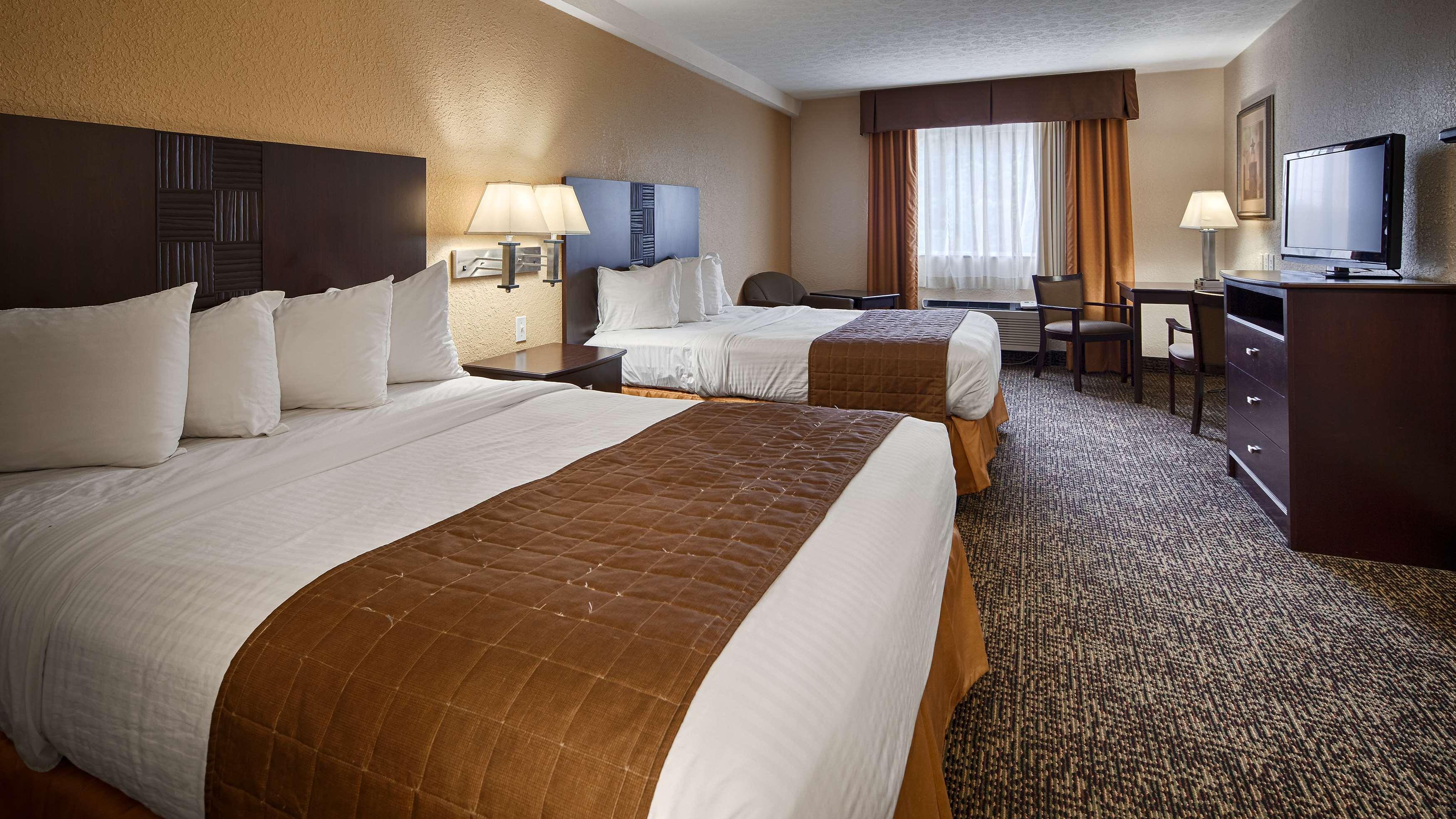 Best Western Elyria Exterior photo