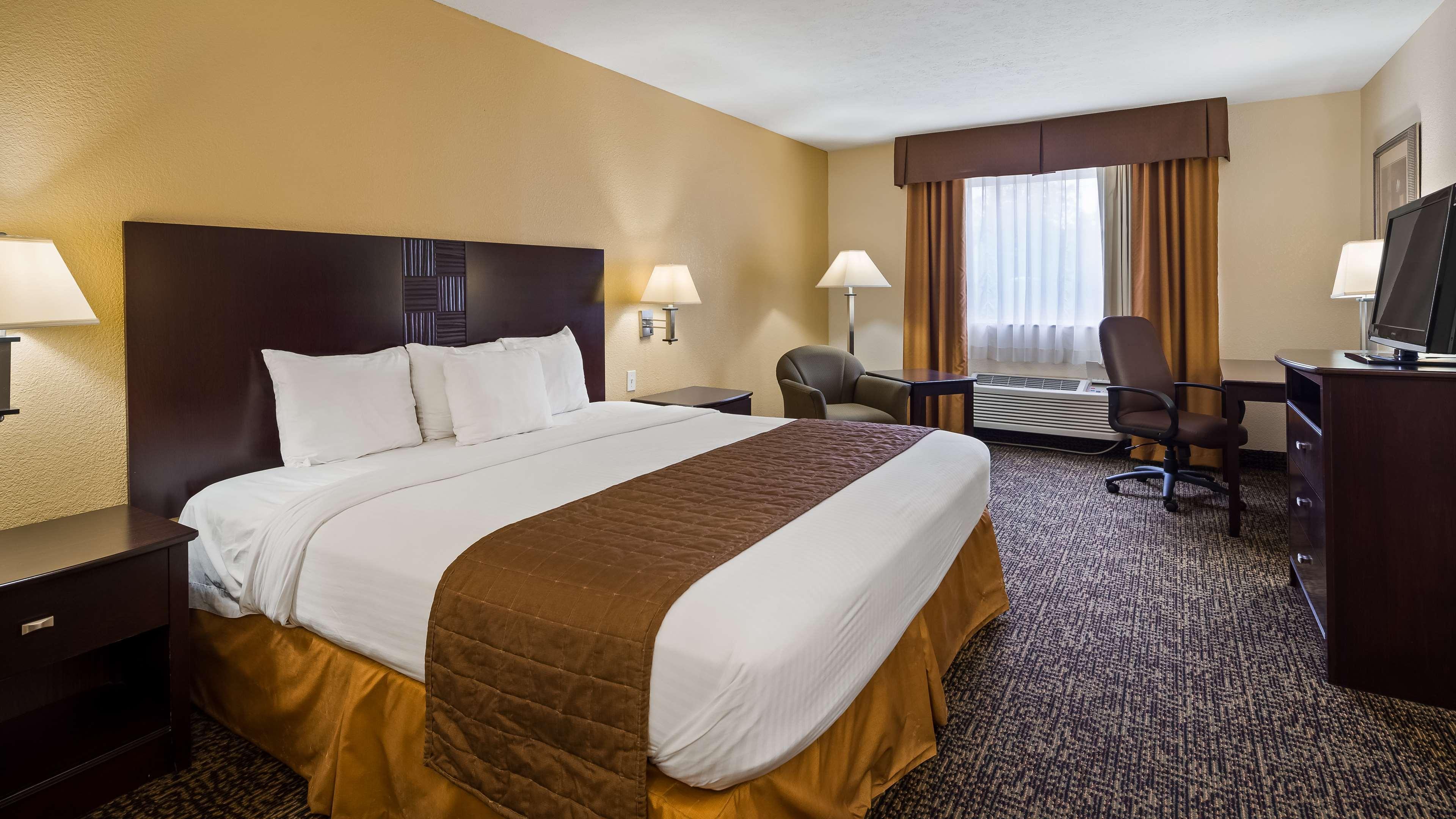 Best Western Elyria Exterior photo